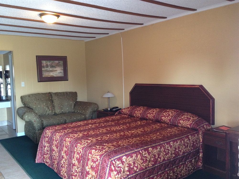 Holiday Motel Hugo Экстерьер фото