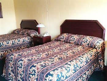 Holiday Motel Hugo Экстерьер фото
